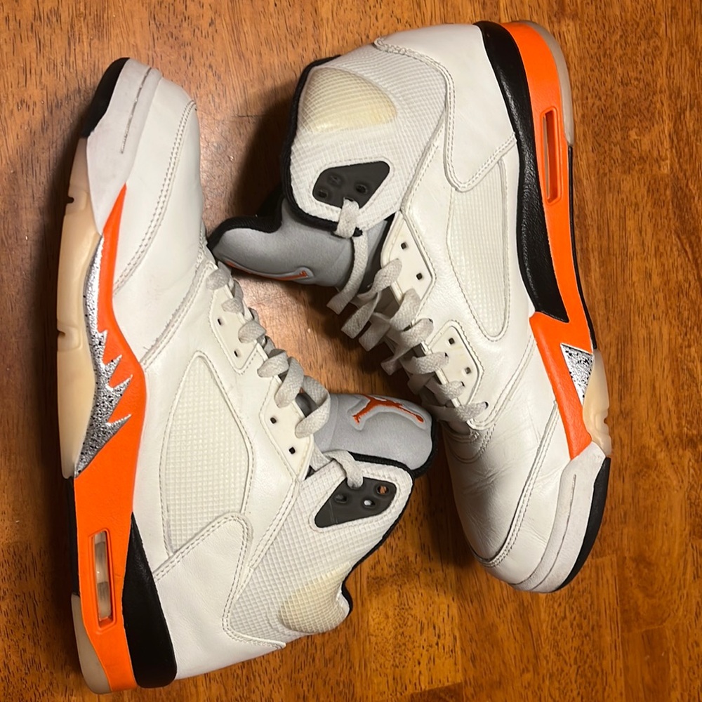 MAKE OFFERS!! Jordan 5 shattered backboard 2021 size 11